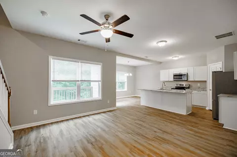 Living - 103 Three Rivers Ct, Hull, GA 30646 photo 1 of 4