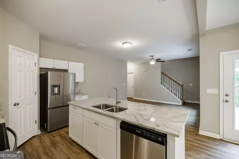 Kitchen - 103 Three Rivers Ct, Hull, GA 30646 photo 4 of 4