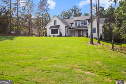 Exterior - 110 Forest Overlook Dr, Forsyth, GA 31029 photo 2 of 14