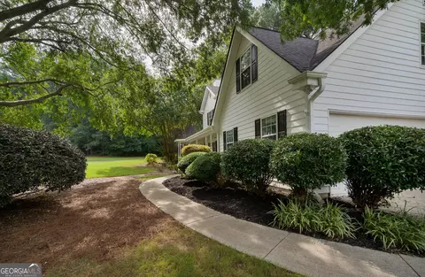 Exterior - 2161 Flowering Dr, Grayson, GA 30017 photo 4 of 9