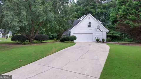 Exterior - 2161 Flowering Dr, Grayson, GA 30017 photo 6 of 9