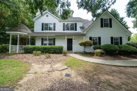 Exterior - 2161 Flowering Dr, Grayson, GA 30017 photo 2 of 9