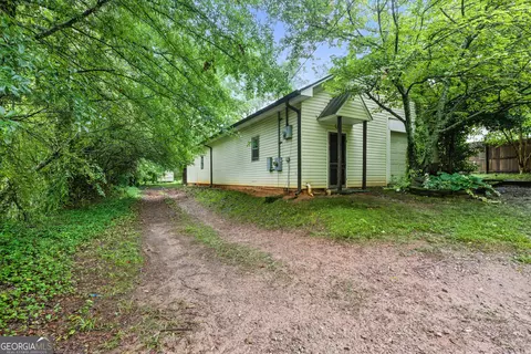 600 Hoyt St, Cornelia, GA 30531