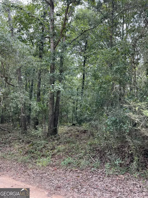 3 Lake Deerfield Road, Hull, GA 30646