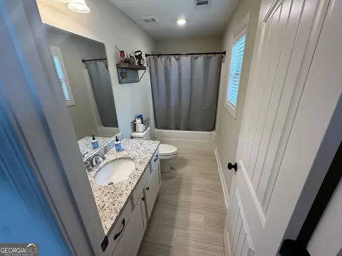 Bath - 122 Silverside Dr, Perry, GA 31069 photo 4 of 4