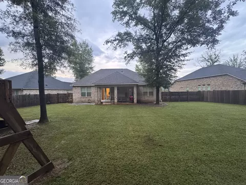 Exterior - 122 Silverside Dr, Perry, GA 31069 photo 5 of 7