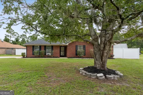 51 Silver Fox Dr, Saint Marys, GA 31558