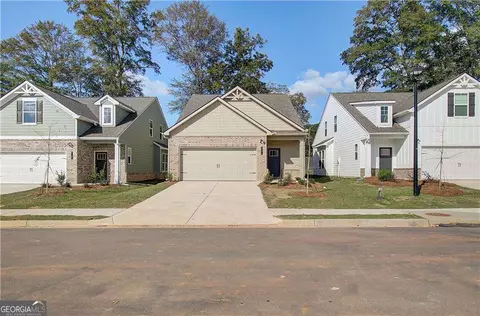 2208 Croghan Dr, Hampton, GA 30228