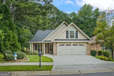 9116 Whispering Pines Cir, Covington, GA 30014