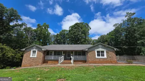 1558 Pine Cir, Lawrenceville, GA 30044