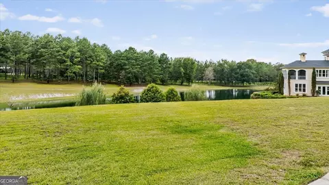 Exterior - 1011 Eagle Feather Trl, Perry, GA 31069 photo 16 of 33