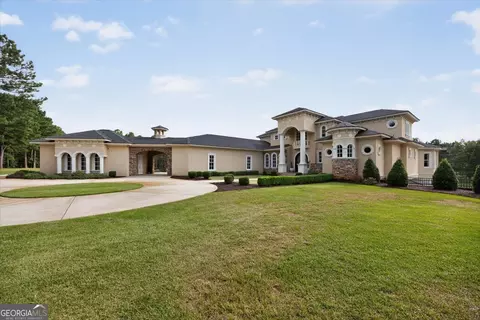 Exterior - 1011 Eagle Feather Trl, Perry, GA 31069 photo 2 of 33