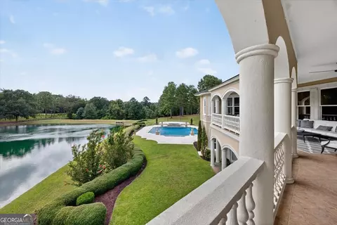 Exterior - 1011 Eagle Feather Trl, Perry, GA 31069 photo 5 of 33