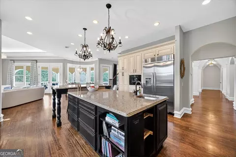 Kitchen - 1011 Eagle Feather Trl, Perry, GA 31069 photo 3 of 4