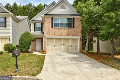 737 Shadow Lake Dr, Lithonia, GA 30058