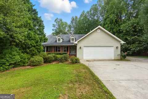 128 Crest Winds Dr, Clarkesville, GA 30523