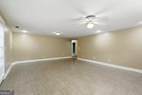 Living - 128 Crest Winds Dr, Clarkesville, GA 30523 photo 6 of 6