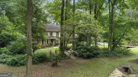 2645 Creek Indian Trl, Jonesboro, GA 30236