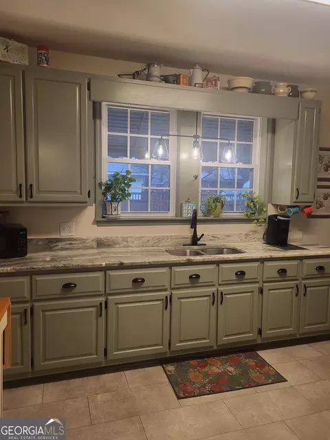 10 Beech St NE, Rome, GA 30161