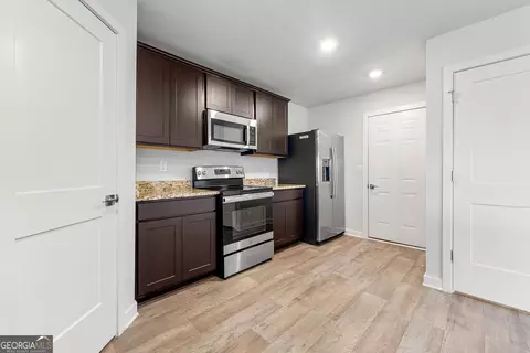 Entry Way - 214 Overlook Rd, Covington, GA 30014 photo 3 of 7