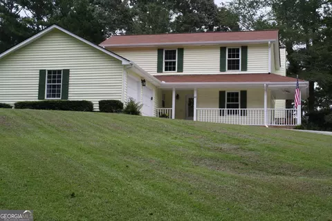 42 Woodland Trl, Newnan, GA 30263
