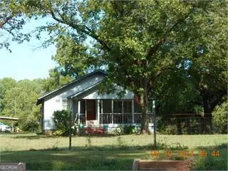 5714 W Point Rd, Lagrange, GA 30240
