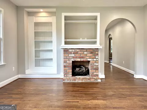 Living - 518 S Lee St, Lagrange, GA 30240 photo 1 of 9