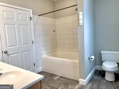 Bath - 518 S Lee St, Lagrange, GA 30240 photo 1 of 4