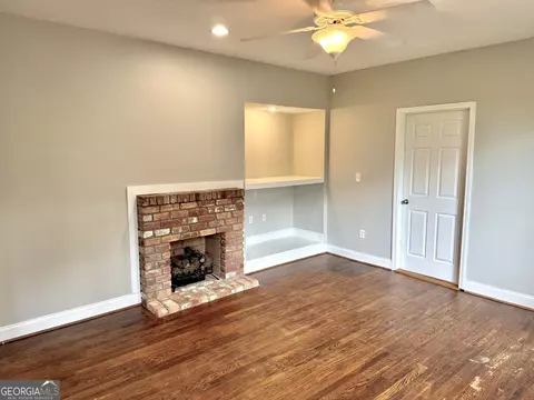 Living - 518 S Lee St, Lagrange, GA 30240 photo 5 of 9