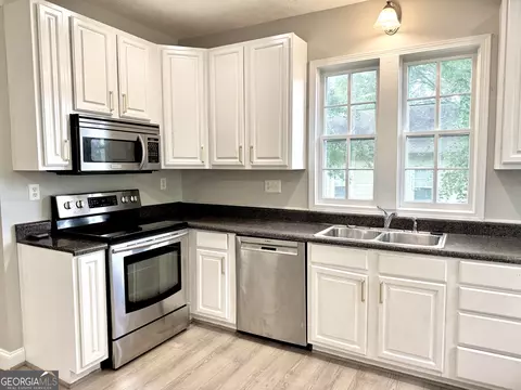 Kitchen - 518 S Lee St, Lagrange, GA 30240 photo 2 of 3