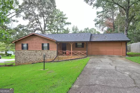 15 Lamp Post Ct, Stockbridge, GA 30281