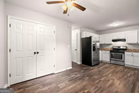 7221 Crestside Dr, Austell, GA 30168 photo 4