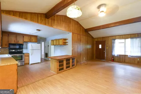Living - 3010 Old West Point Rd, Lagrange, GA 30240 photo 1 of 1