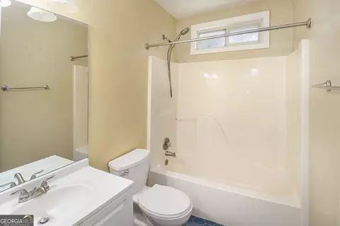 Bath - 340 Radcliffe Trce, Covington, GA 30016 photo 3 of 4