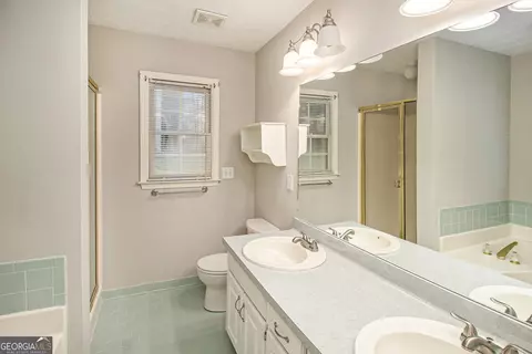 Bath - 340 Radcliffe Trce, Covington, GA 30016 photo 2 of 4
