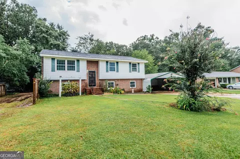 1404 Cambridge Rd, Perry, GA 31069
