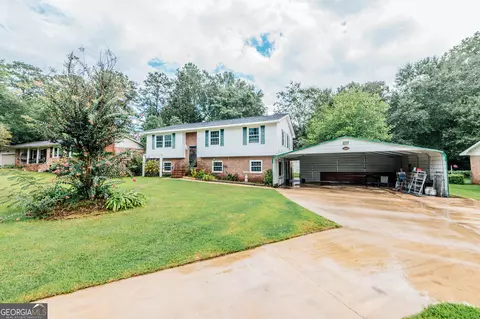 1404 Cambridge Rd, Perry, GA 31069 photo 3