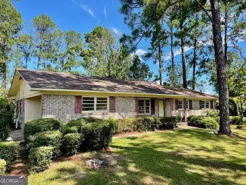 1145 Edwin St, Soperton, GA 30457