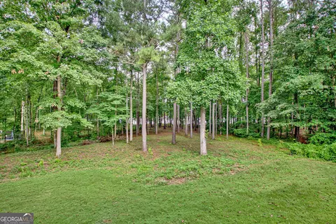 Exterior - 209 Canterbury Dr, Lagrange, GA 30241 photo 15 of 16