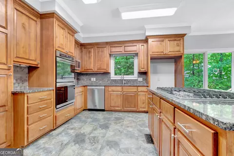 Kitchen - 209 Canterbury Dr, Lagrange, GA 30241 photo 5 of 5