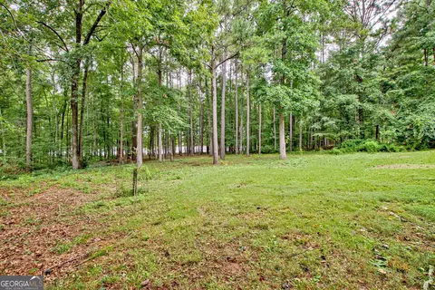 Exterior - 209 Canterbury Dr, Lagrange, GA 30241 photo 11 of 16