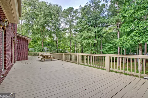 Exterior - 209 Canterbury Dr, Lagrange, GA 30241 photo 8 of 16