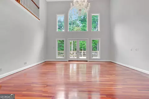 Living - 209 Canterbury Dr, Lagrange, GA 30241 photo 1 of 7