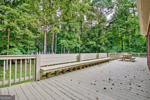 Exterior - 209 Canterbury Dr, Lagrange, GA 30241 photo 6 of 16