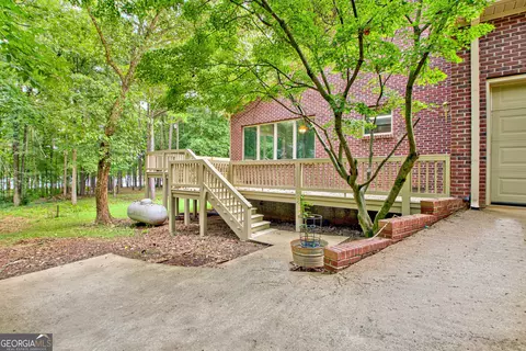 Exterior - 209 Canterbury Dr, Lagrange, GA 30241 photo 4 of 16