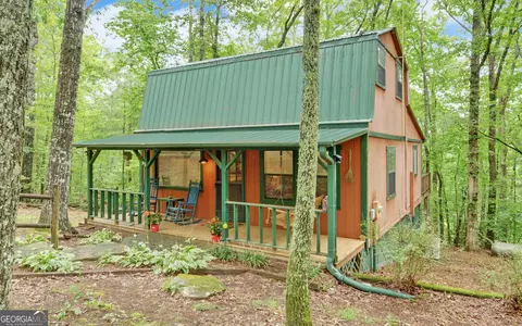 80 Koala Cir, Lakemont, GA 30552
