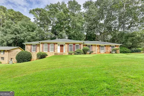 366 Chip Rd, Stone Mountain, GA 30087