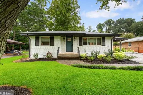 871 Lake Ct SE, Smyrna, GA 30082