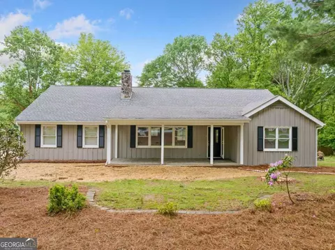 3712 Corinth Dr, Gainesville, GA 30506