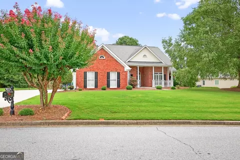 1480 Holly Manor Dr, Loganville, GA 30052